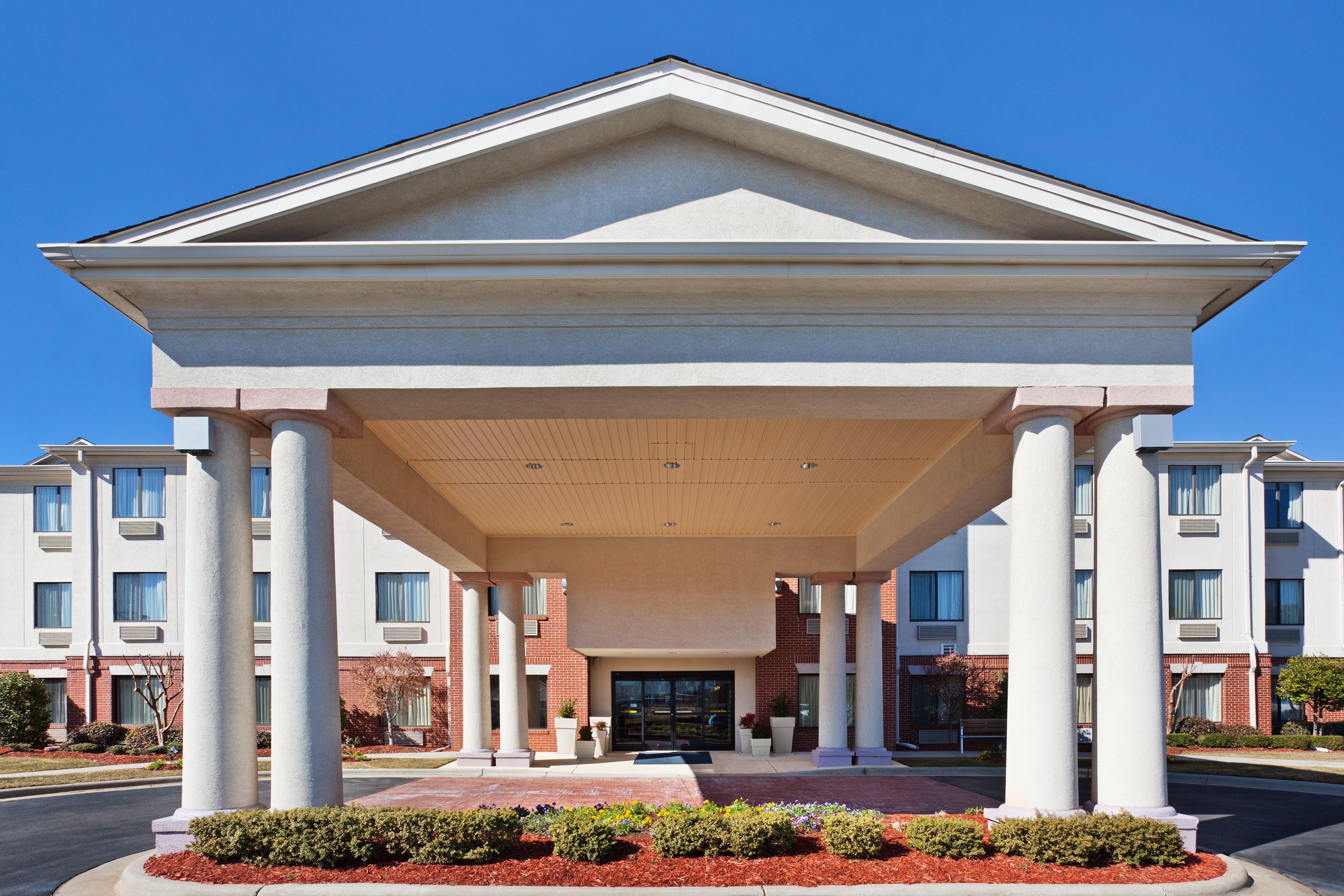 里兹维尔智选假日套房酒店 Reidsville 外观 照片