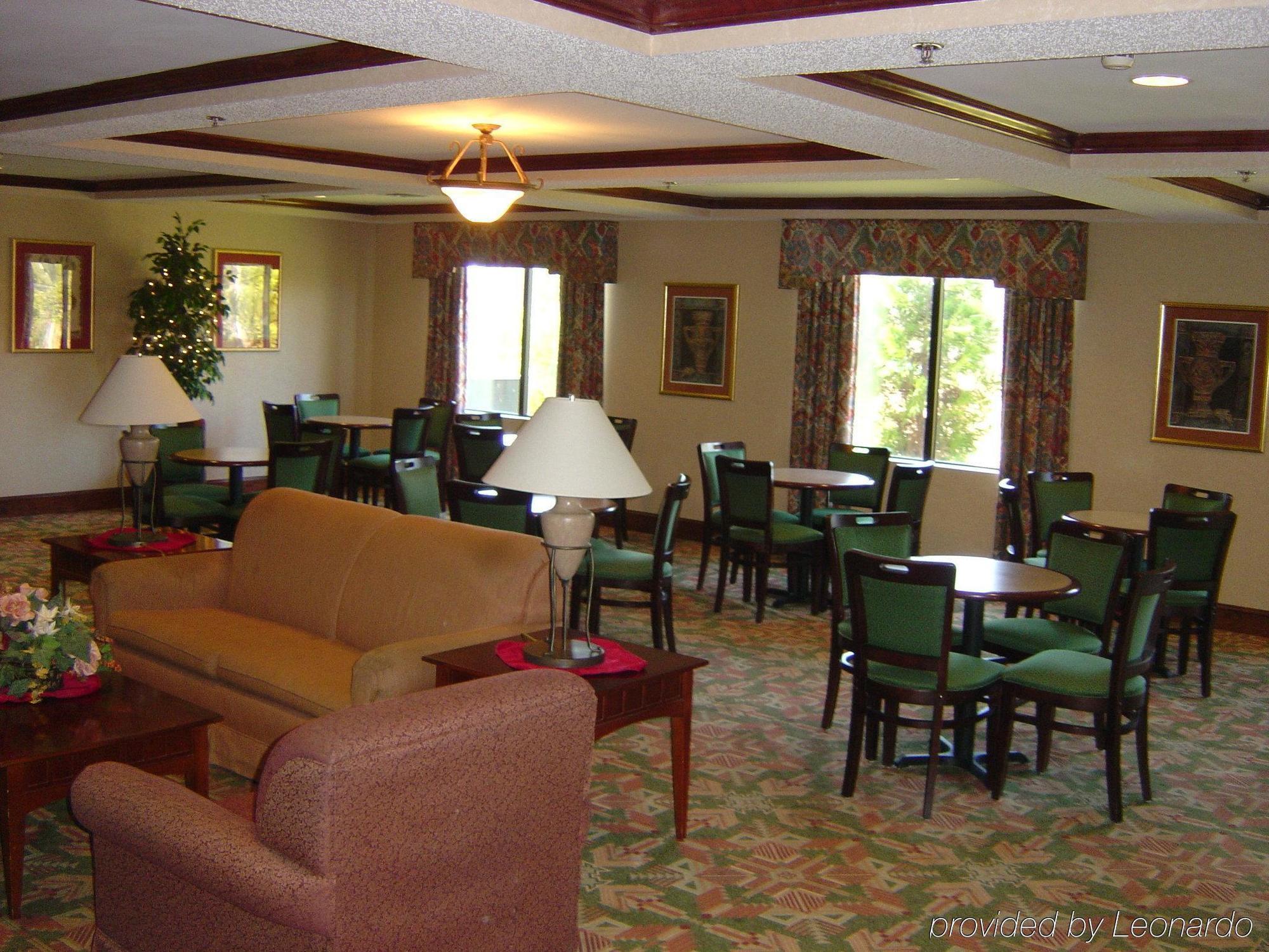 里兹维尔智选假日套房酒店 Reidsville 餐厅 照片